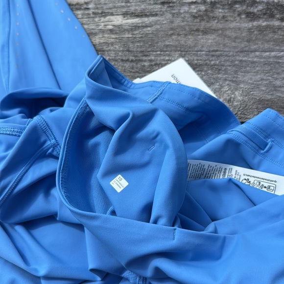 Lululemon Fast and Free High-Rise Tight 25" 5 Pocket
Pool Party BLUE size 10 NWT - Picture 6 of 7